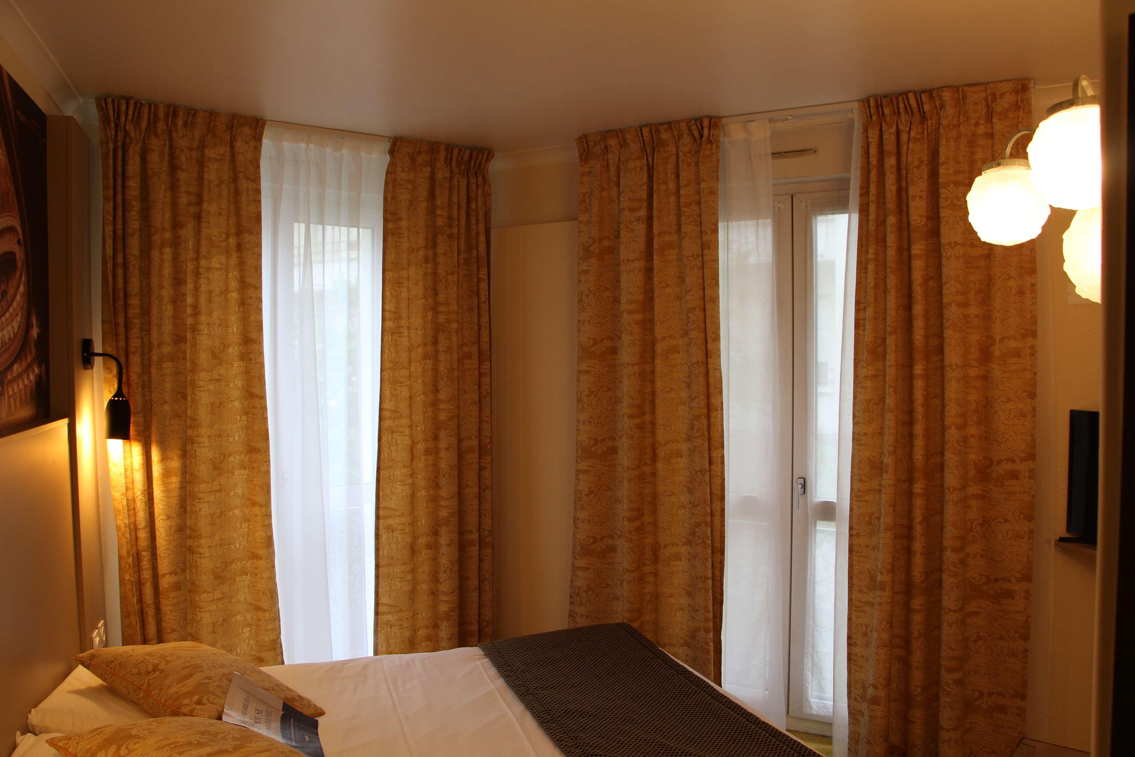 Kyriad Restaurant Centre Spa Vichy Exterior foto