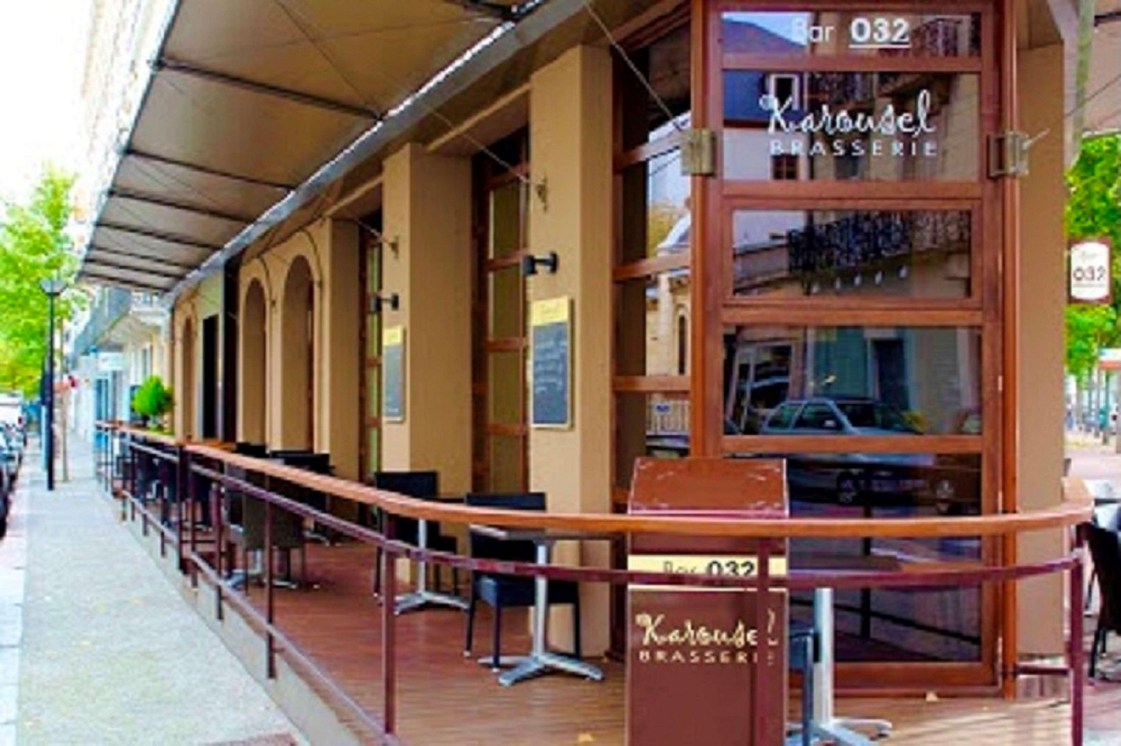 Kyriad Restaurant Centre Spa Vichy Exterior foto