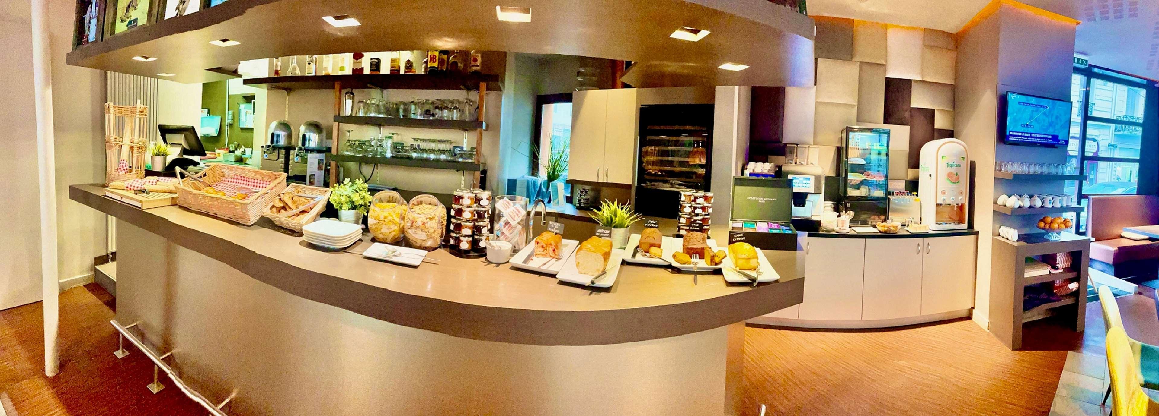 Kyriad Restaurant Centre Spa Vichy Exterior foto